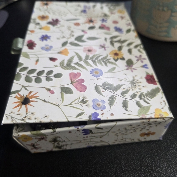 Not So Mystery Jewelry Lot-Floral Storage Box-Pearls, Blue and Purple Pieces - Picture 4 of 7